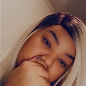 Meet your Posher, Charia